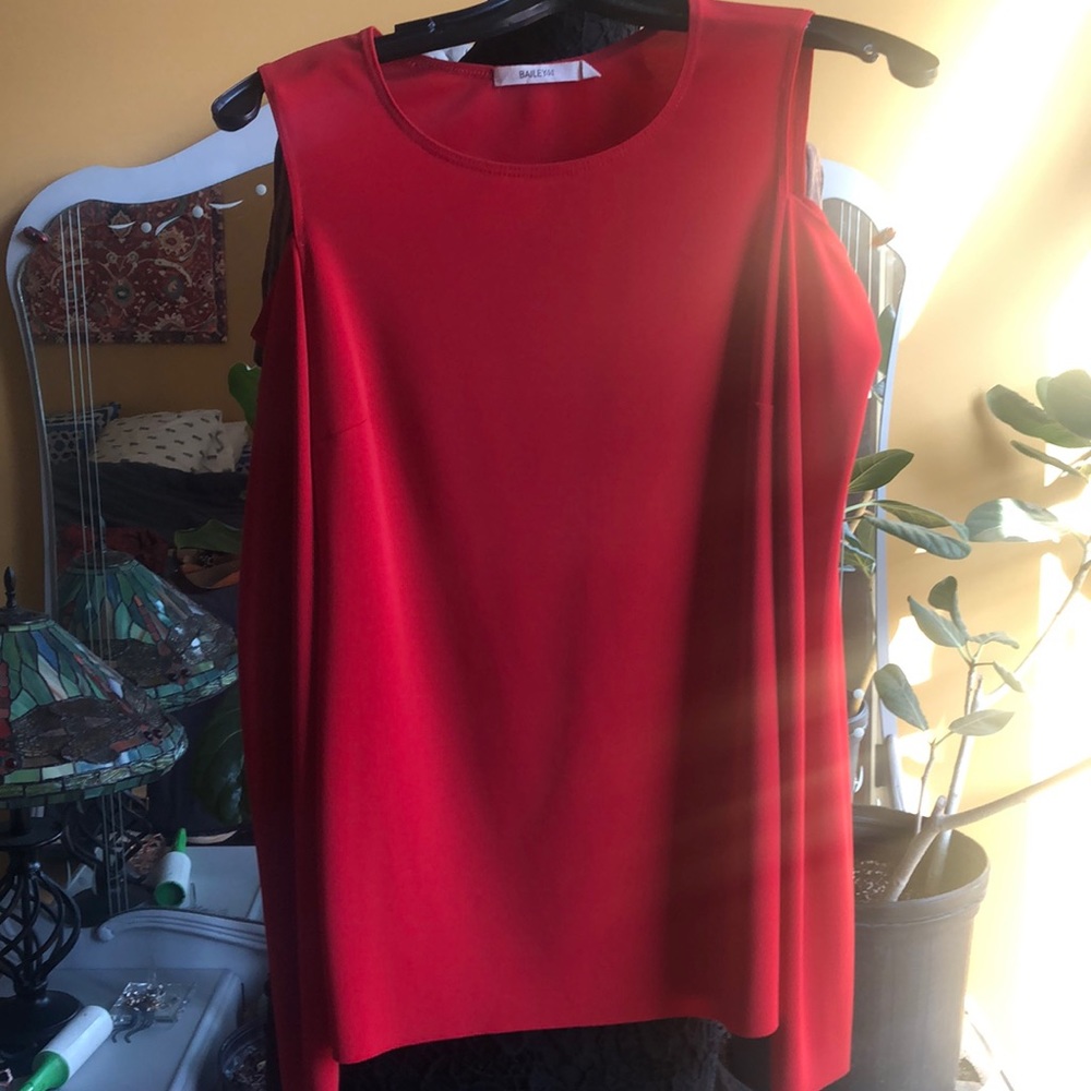 Bailey 44 top